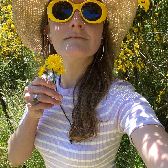 Meet your Posher, Holly - Picture 2 of 2